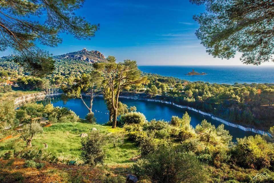 Hotel Auberge Provencale Saint-Raphaël Exteriör bild